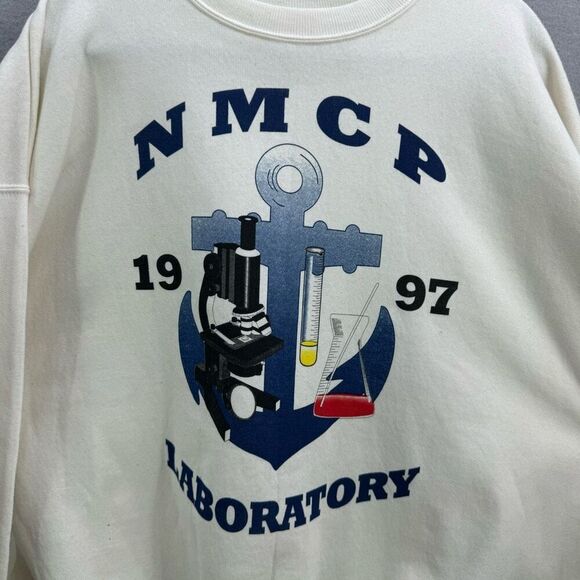 Vintage Hanes Mens Cream NMCP 1997 Laboratory Graphic Logo Sweatshirt Size 2XL - Picture 2 of 9